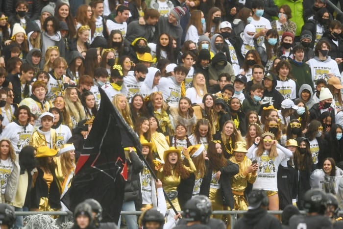 Tualatin.Central-Catholic.6A-football-final.Leon-Neuschwander.48